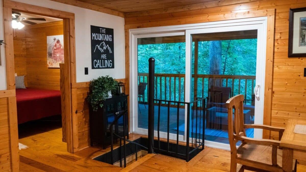 Smithville Secluded Cabin Living In This 3 Bedroom 1 Bath Cabin מראה חיצוני תמונה