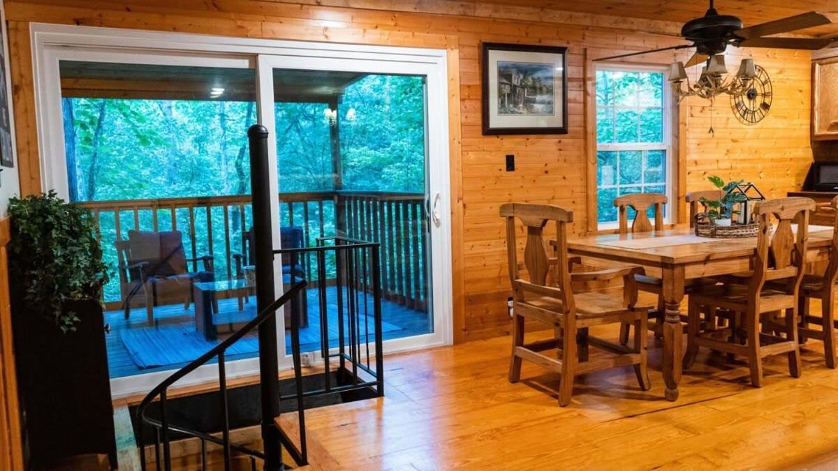 Smithville Secluded Cabin Living In This 3 Bedroom 1 Bath Cabin מראה חיצוני תמונה