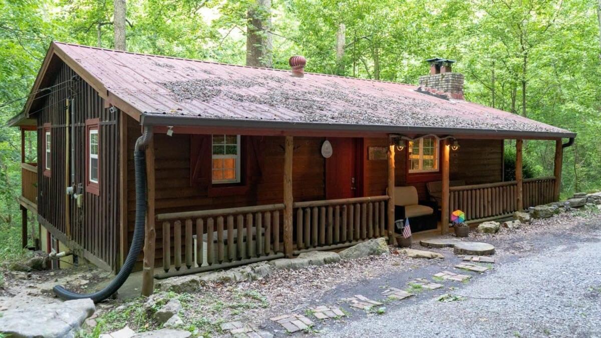 Smithville Secluded Cabin Living In This 3 Bedroom 1 Bath Cabin מראה חיצוני תמונה