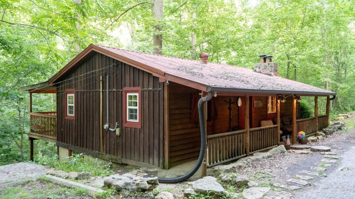 Smithville Secluded Cabin Living In This 3 Bedroom 1 Bath Cabin מראה חיצוני תמונה